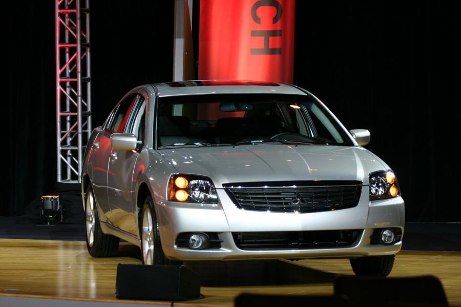  Mitsubishi Galant 2009 года  (фото 37 из 98)